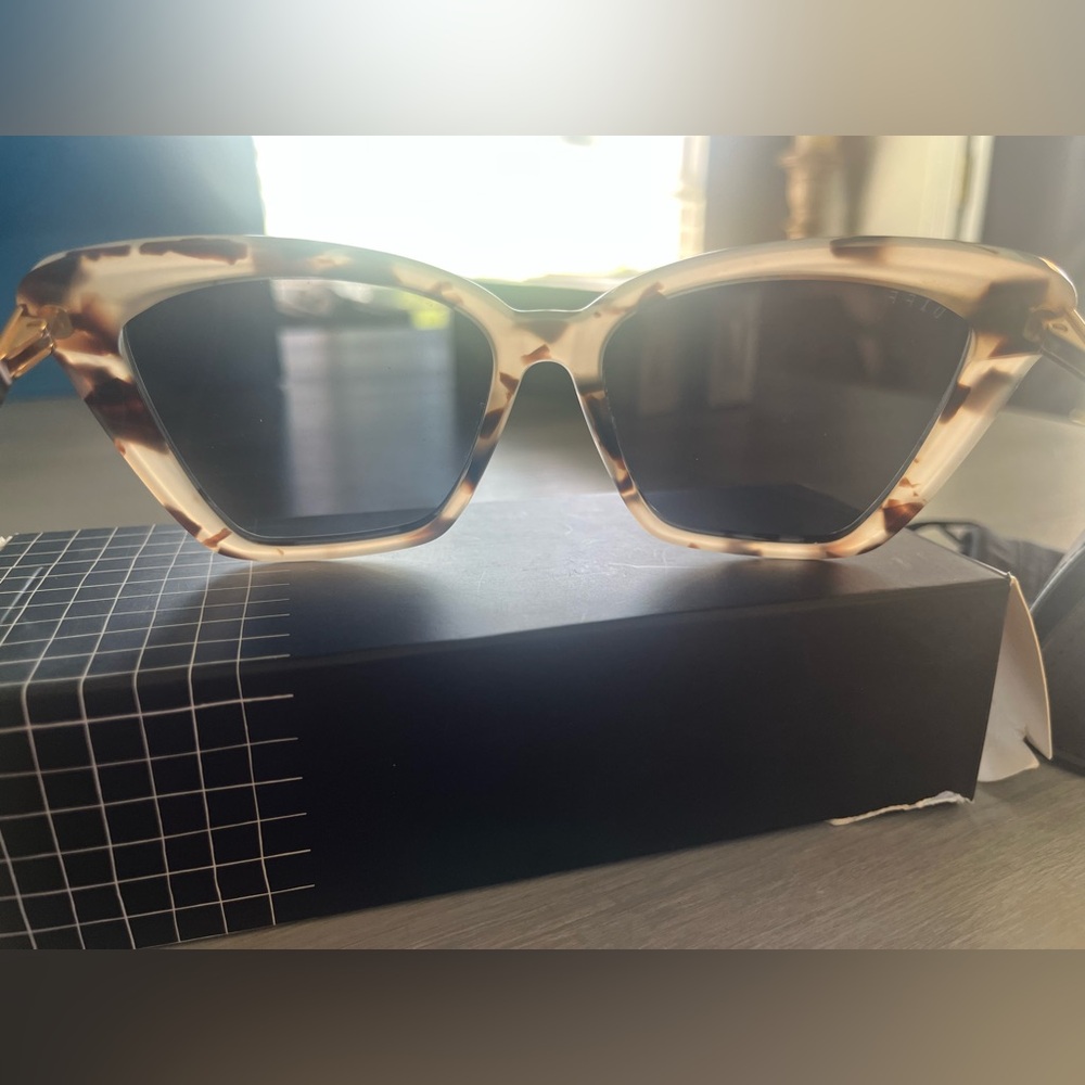 Diff Eyewear Cat Eye Tortoiseshell Sunglasses Guc - image 5